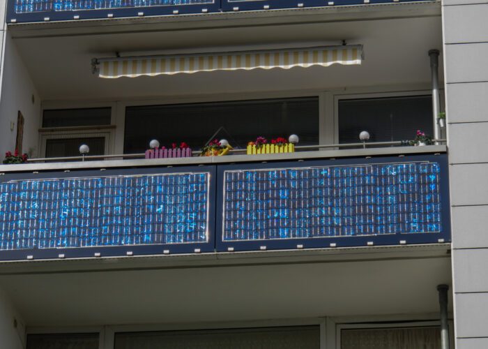 Stecker-PV – Steck die Sonne ein! Solarstrom von Balkon und Terrasse